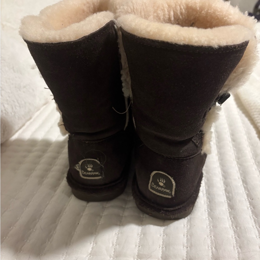 women’s size 7 bearpaw - Picture 2 of 8